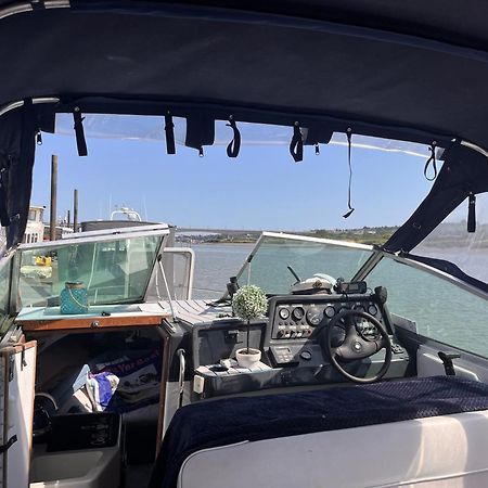 ホテル Floatsyerboat Cuxton エクステリア 写真
